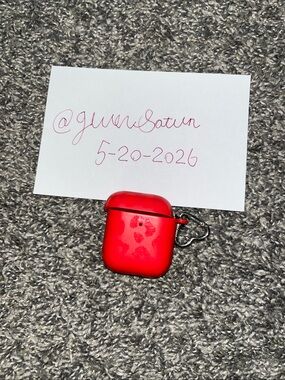 Velvet Caviar Airpods 1/2 Case